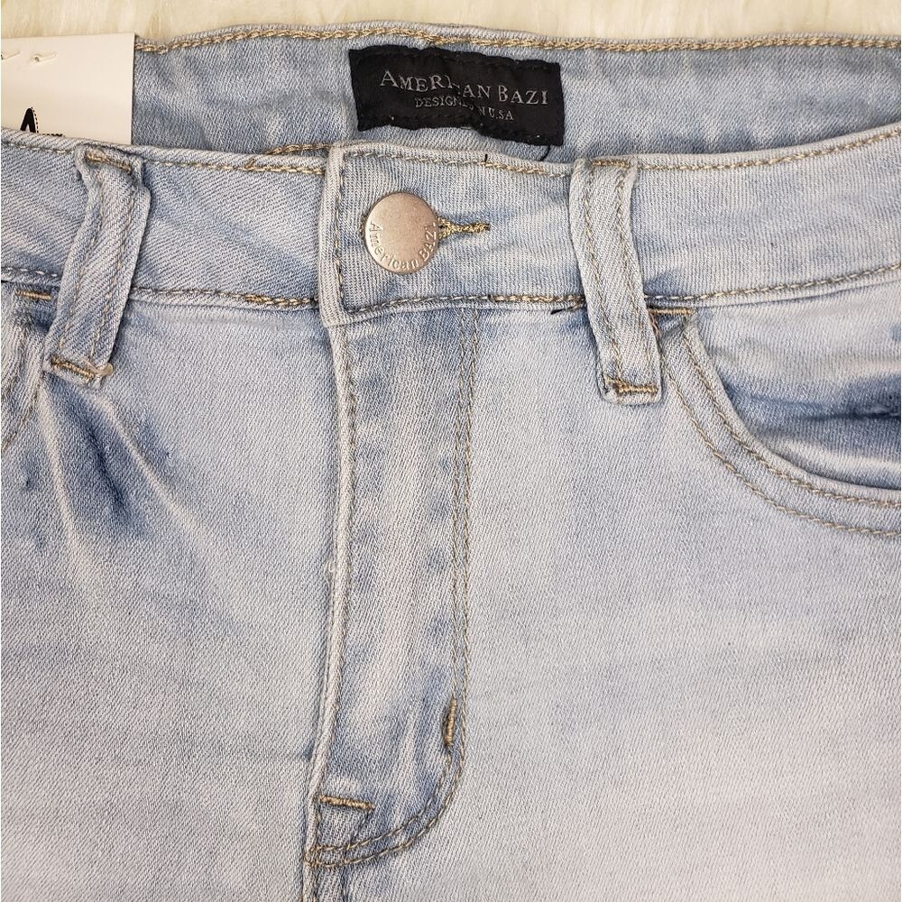 Women's NWT Small MED LARGE Light Blue Frayed Hem Denim Jean Shorts - Picture 9 of 10
